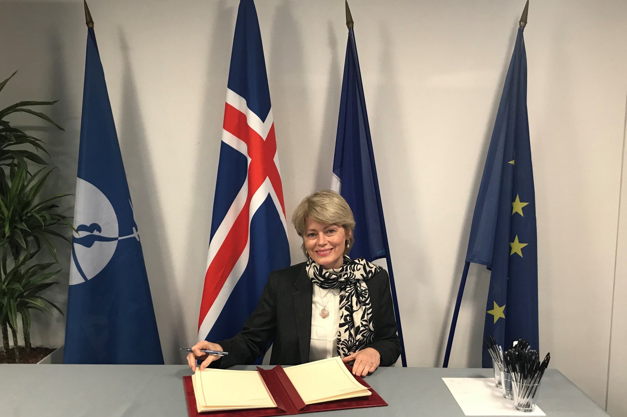 Unnur Orradóttir Ramette, sendiherra Íslands í París, undirritaði stofnsáttmála nýrrar alþjóðastofnunará sviði vitamála fyrir hönd Íslands.
