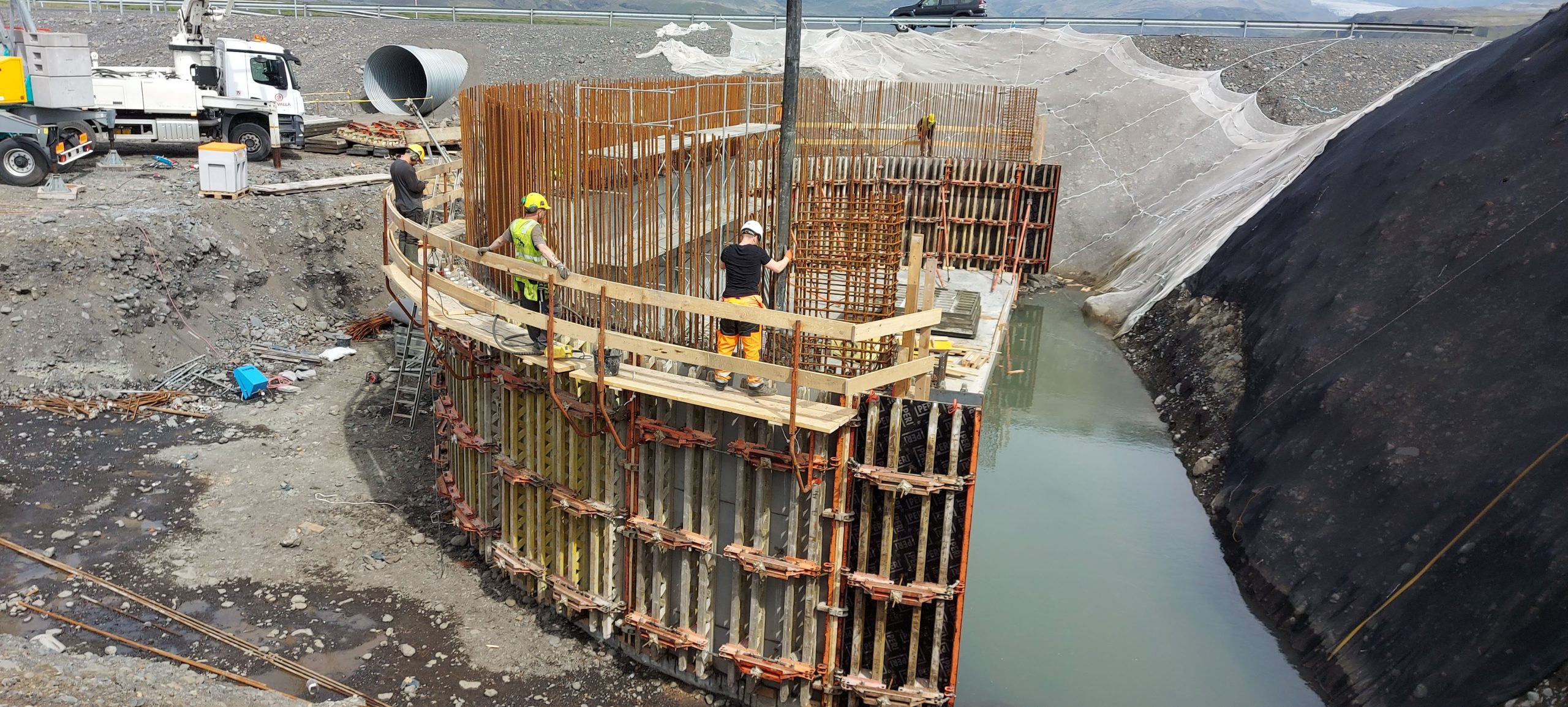 Myndir frá framkv. á Jökulsá á Sólheimasandi 