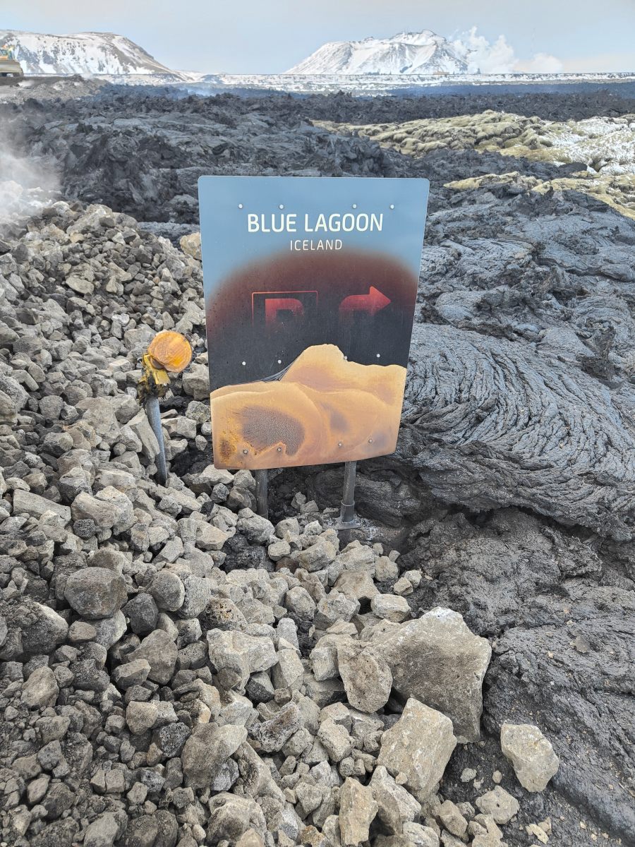 Bláalónsvegur fór undir hraun.