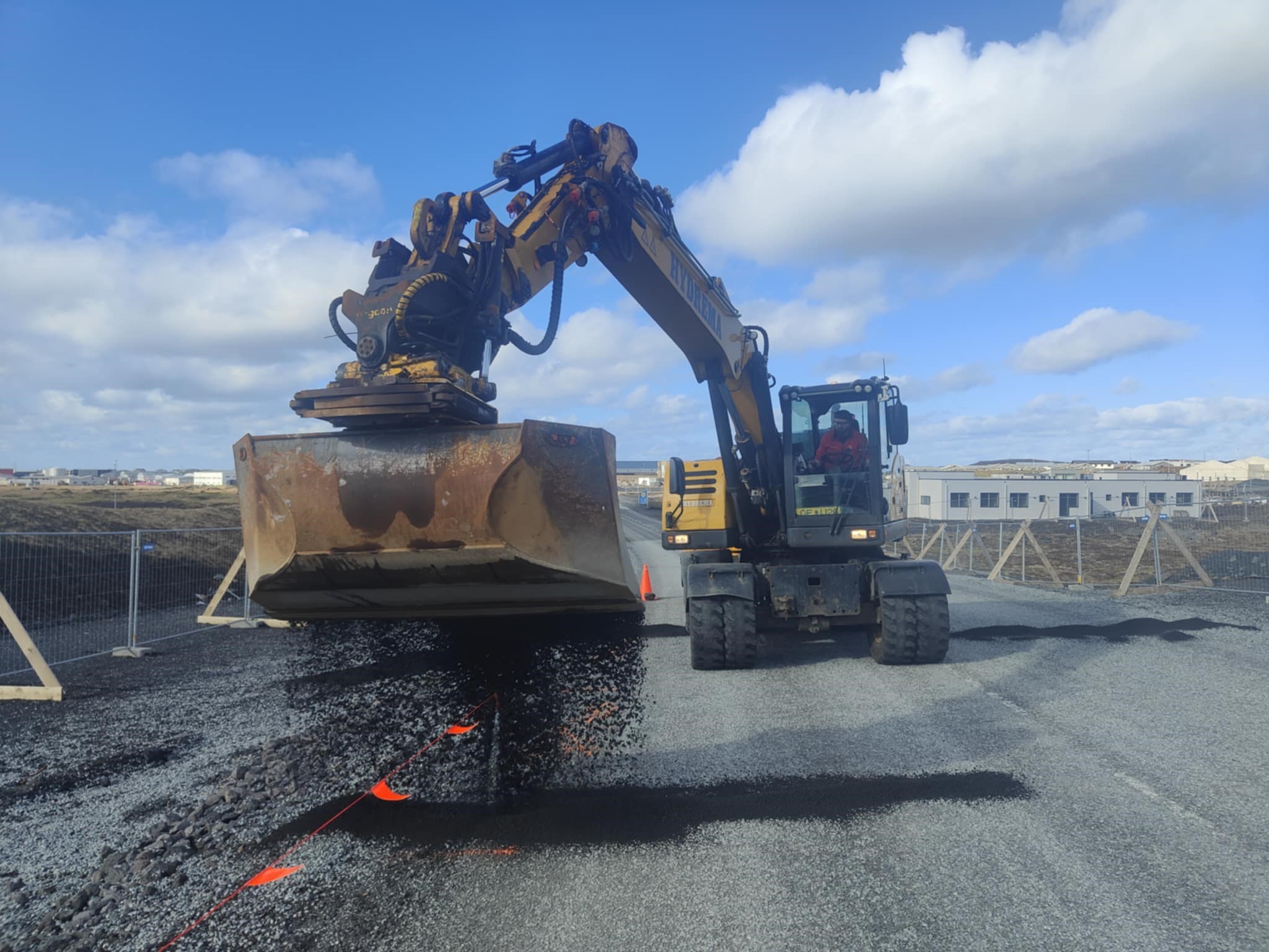 Viðgerðir í Grindavík í dag.