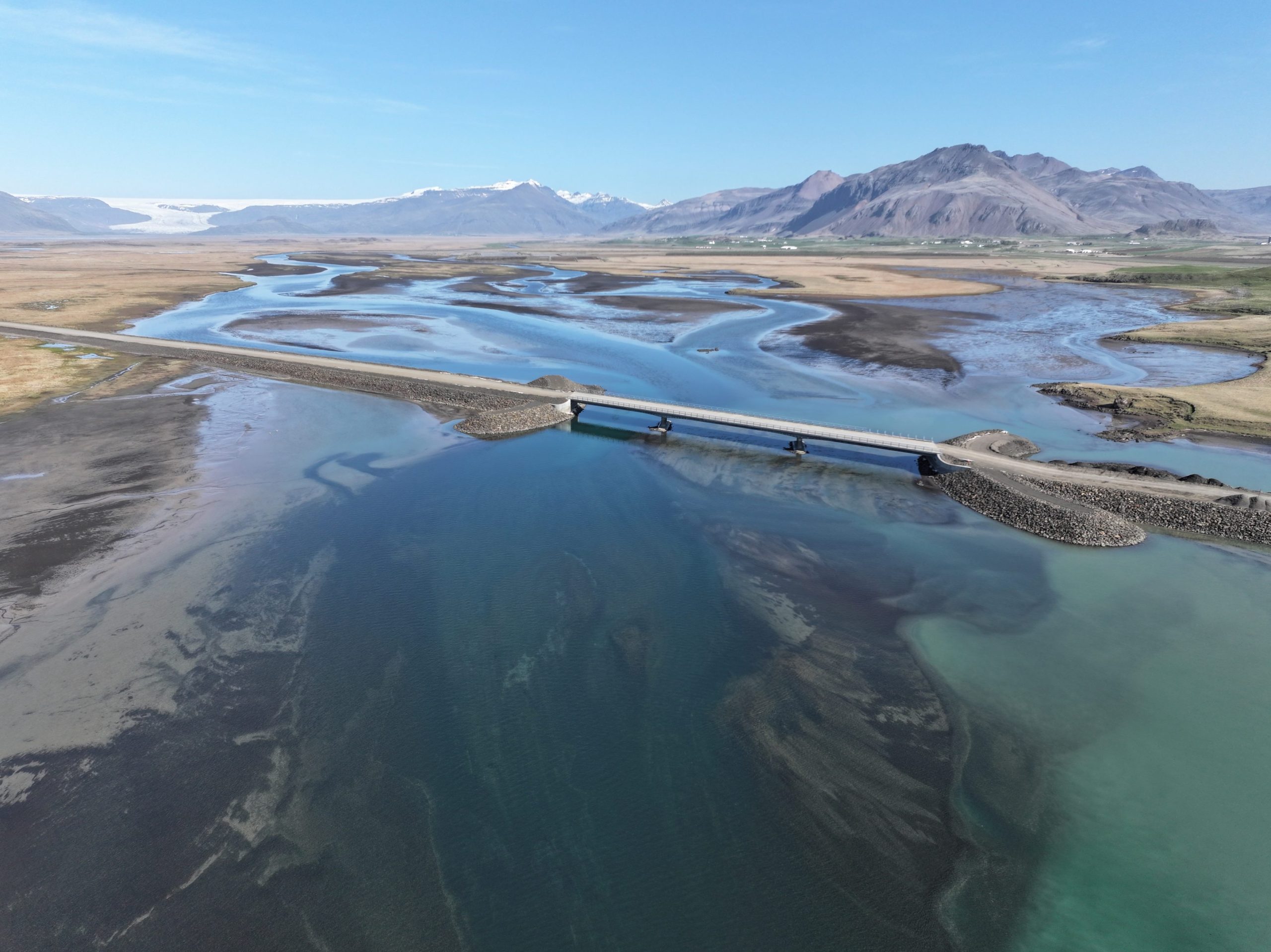 Brúin yfir Hoffellsá, horft til norðurs.