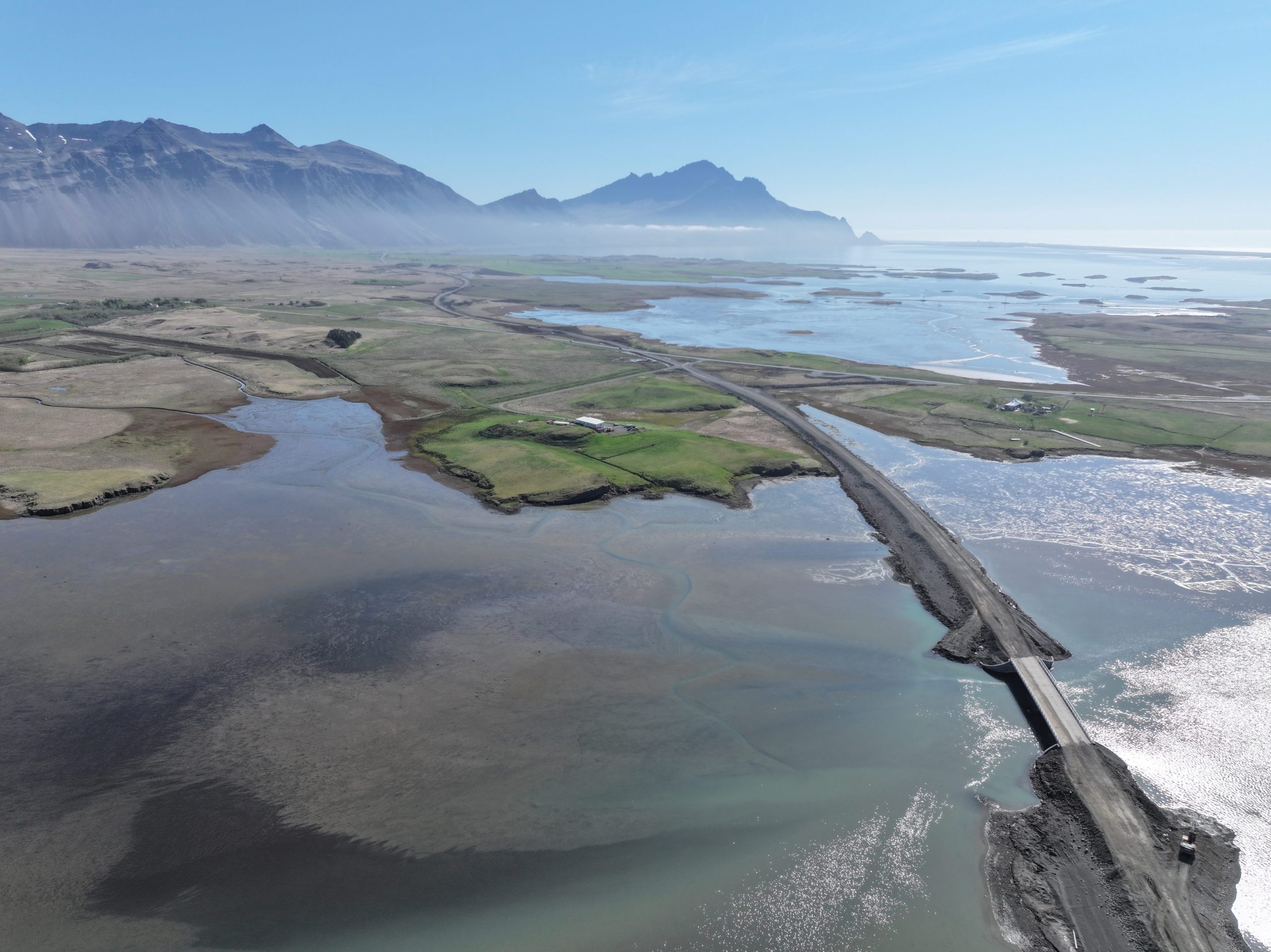 Brúin yfir Bergá, horft til austurs.