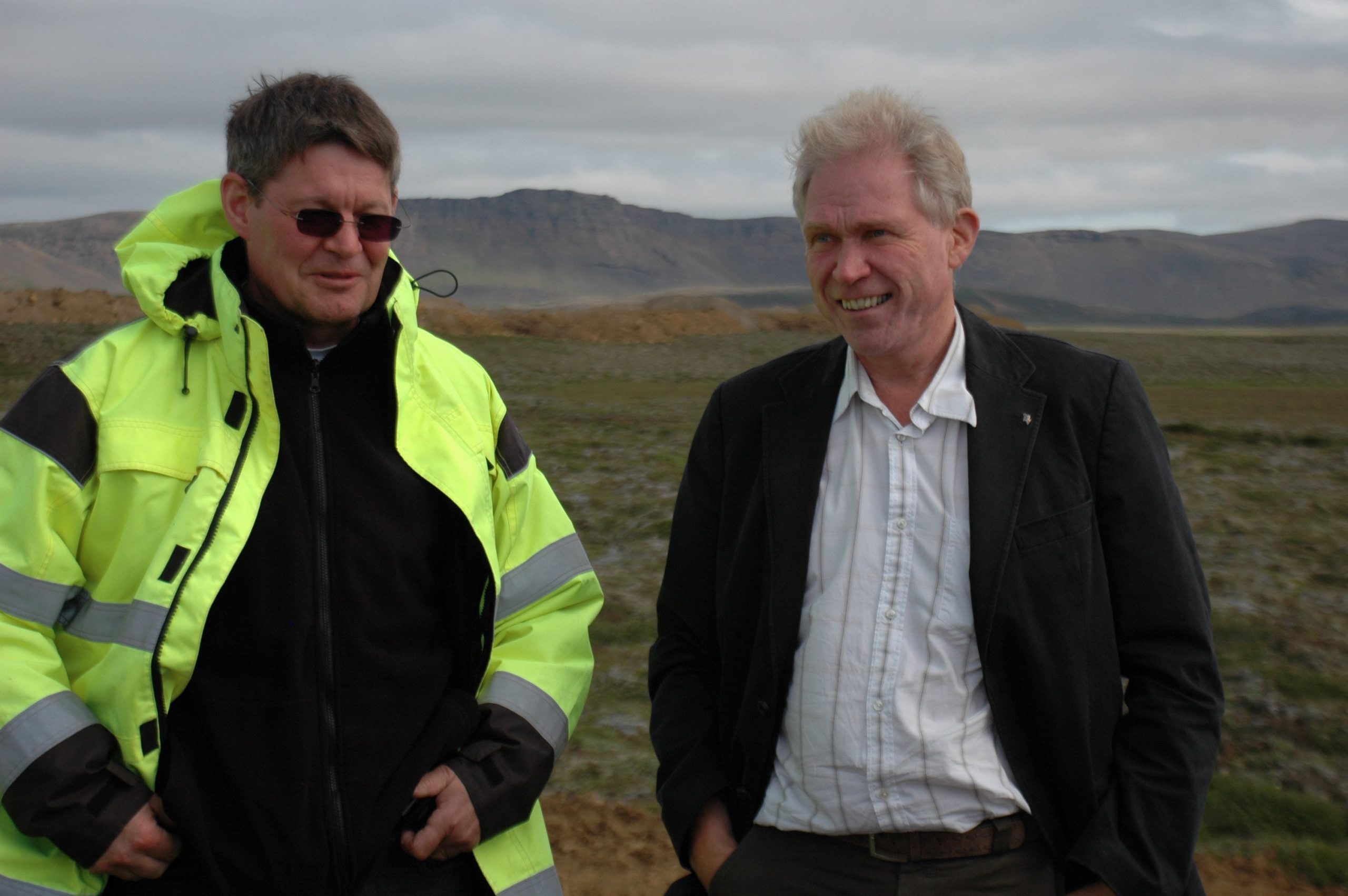 Haukur er hér með Hreini Haraldssyni, þáverandi vegamálastjóra, árið 2010.