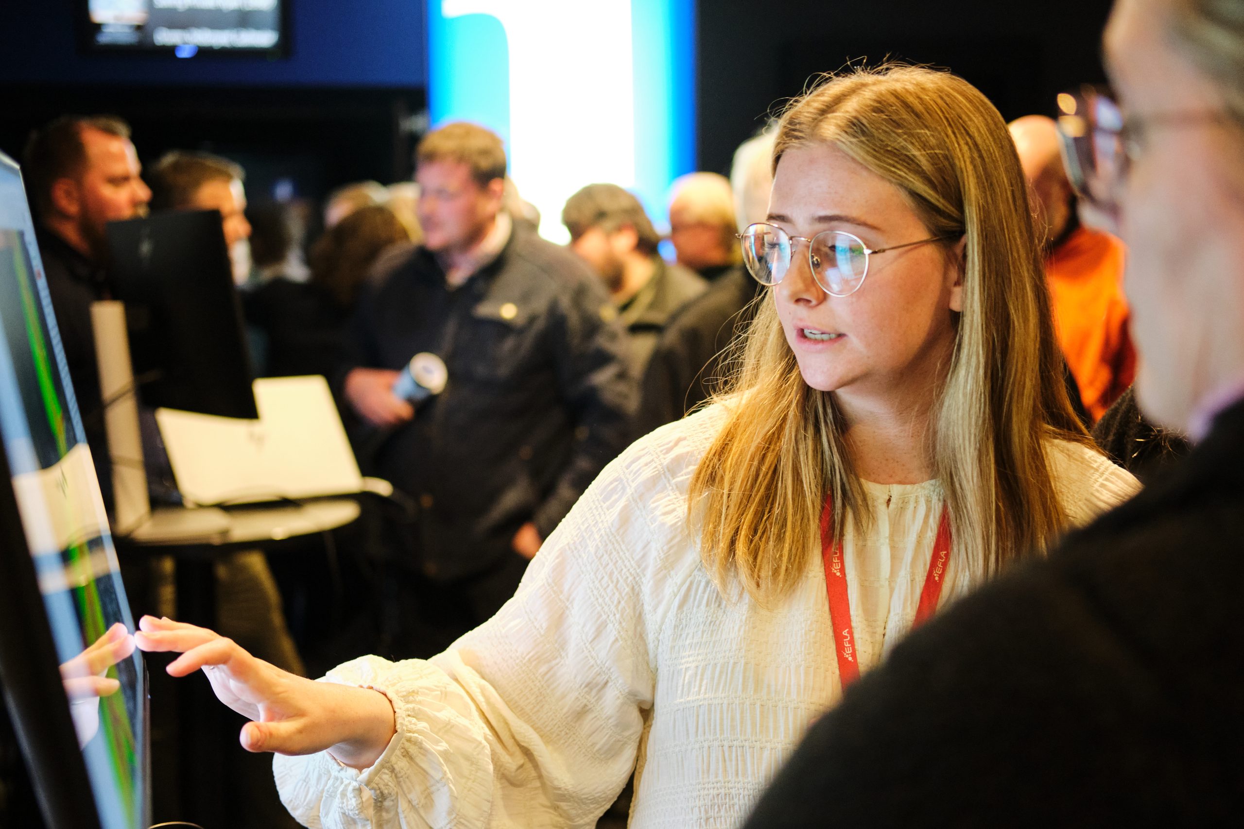 Hægt var að kynnar sér málið á stöðvum með sérfræðingum eftir fundinn.