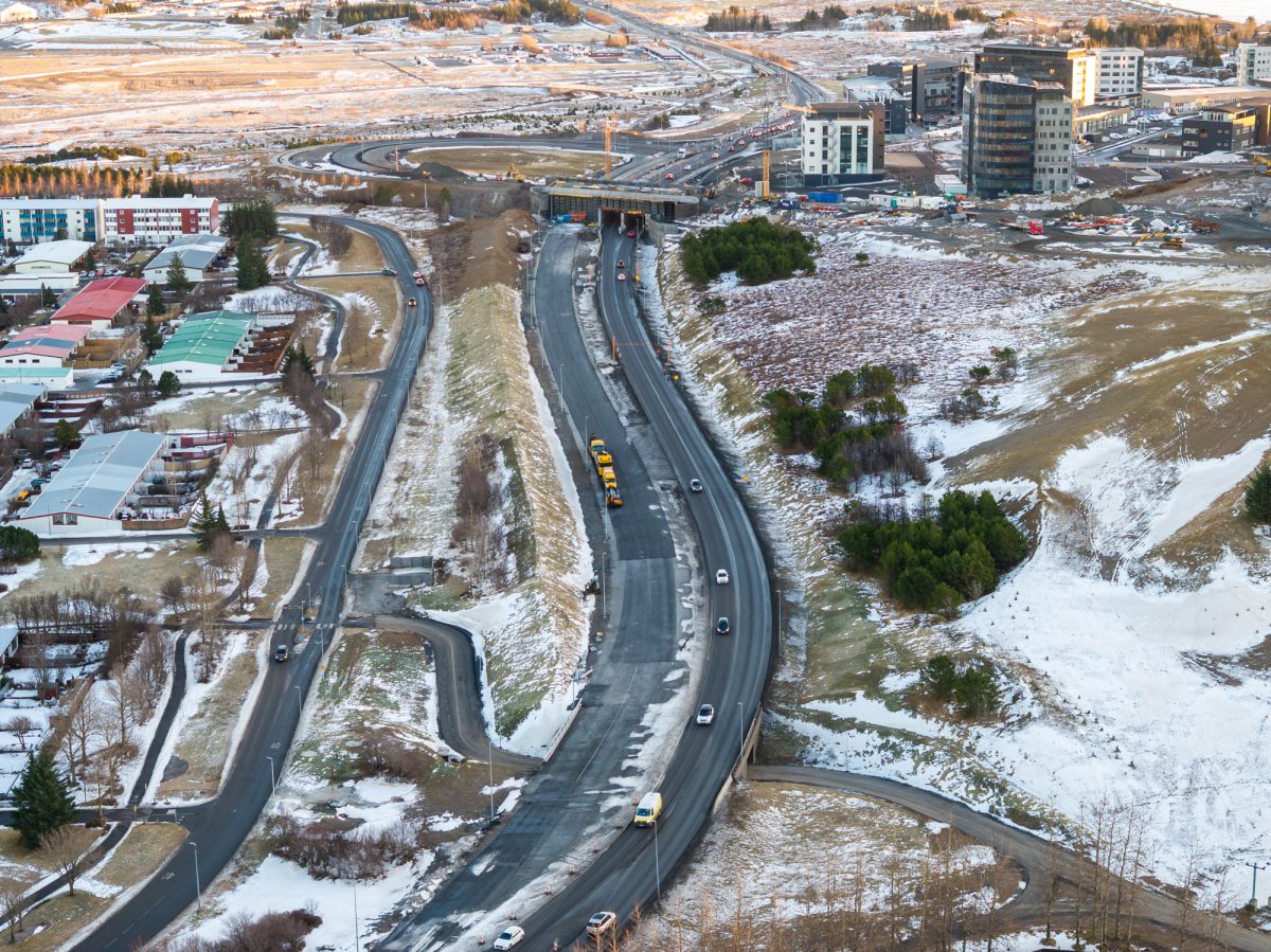 Ný akbraut við Breiðholtsbraut er tilbúin.