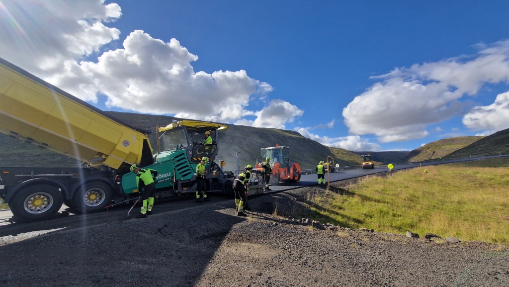 Viðhaldsframkvæmdir í Bröttubrekku - malbikun