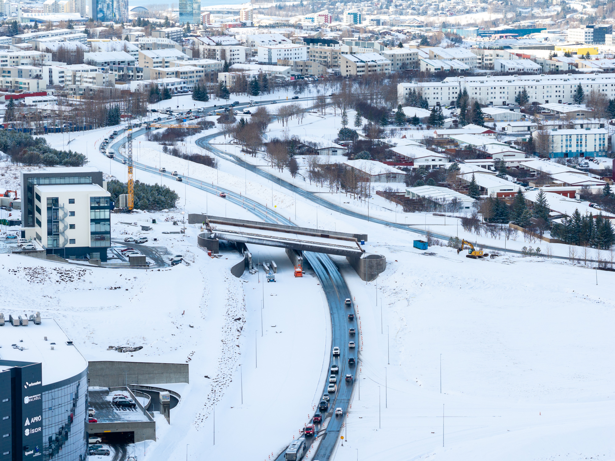Frágangur stendur yfir á nýrri brú yfir Breiðholtsbraut.