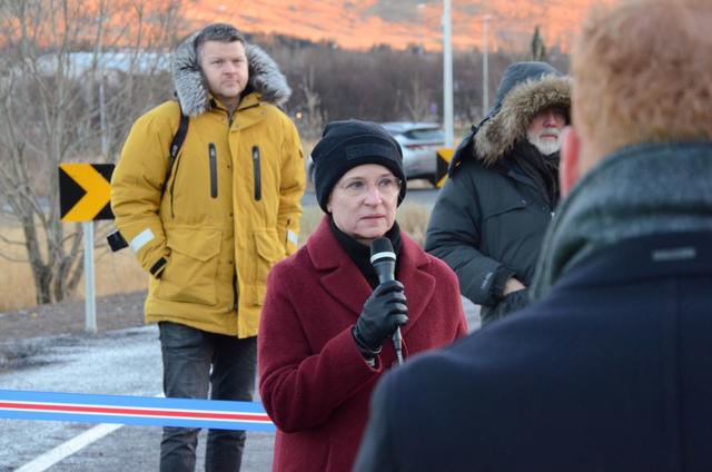 Bergþóra Þorkelsdóttir forstjóri Vegagerðarinnar hélt stutta tölu við vígsluna.