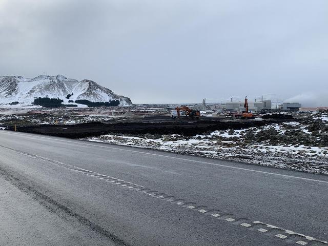 Hér er unnið að nýrri vegtengingu.