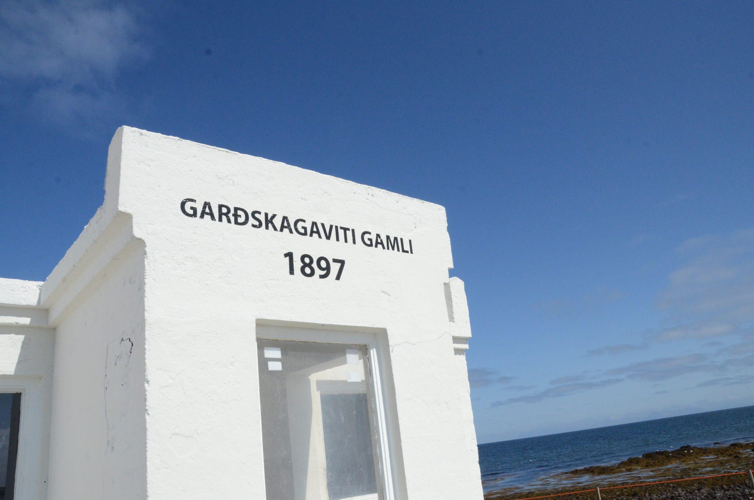 Garðskagavitinn gamli er vinsæll áfangastaður ferðamanna í dag.