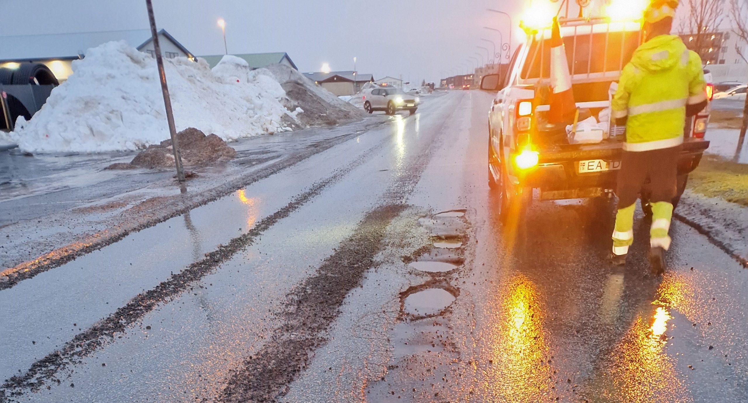 Holuviðgerðir í febrúar 2025.