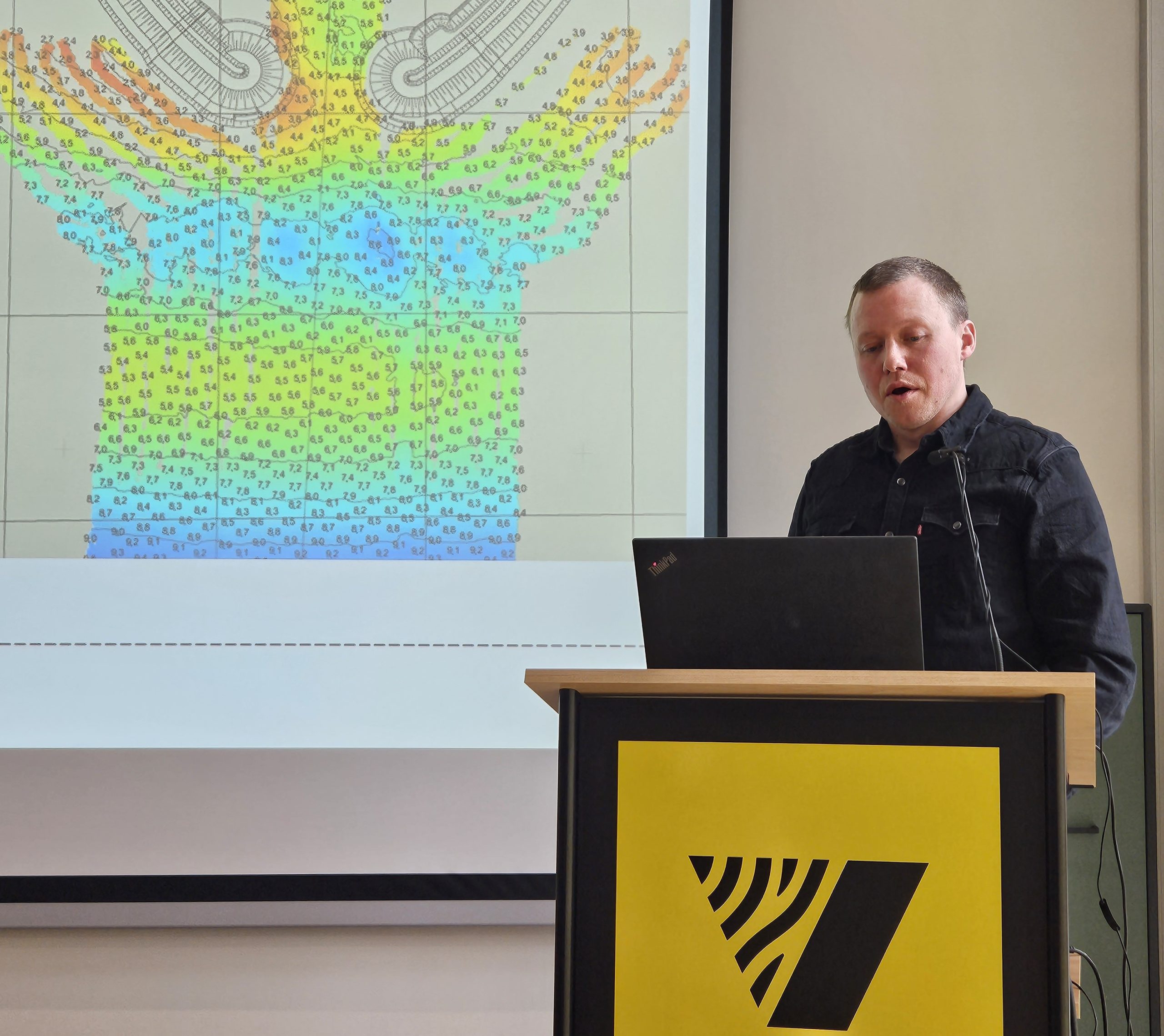 Kjartan Elíasson flutti erindi um sögu Landeyjahafnar á morgunfundi Vegagerðarinnar.