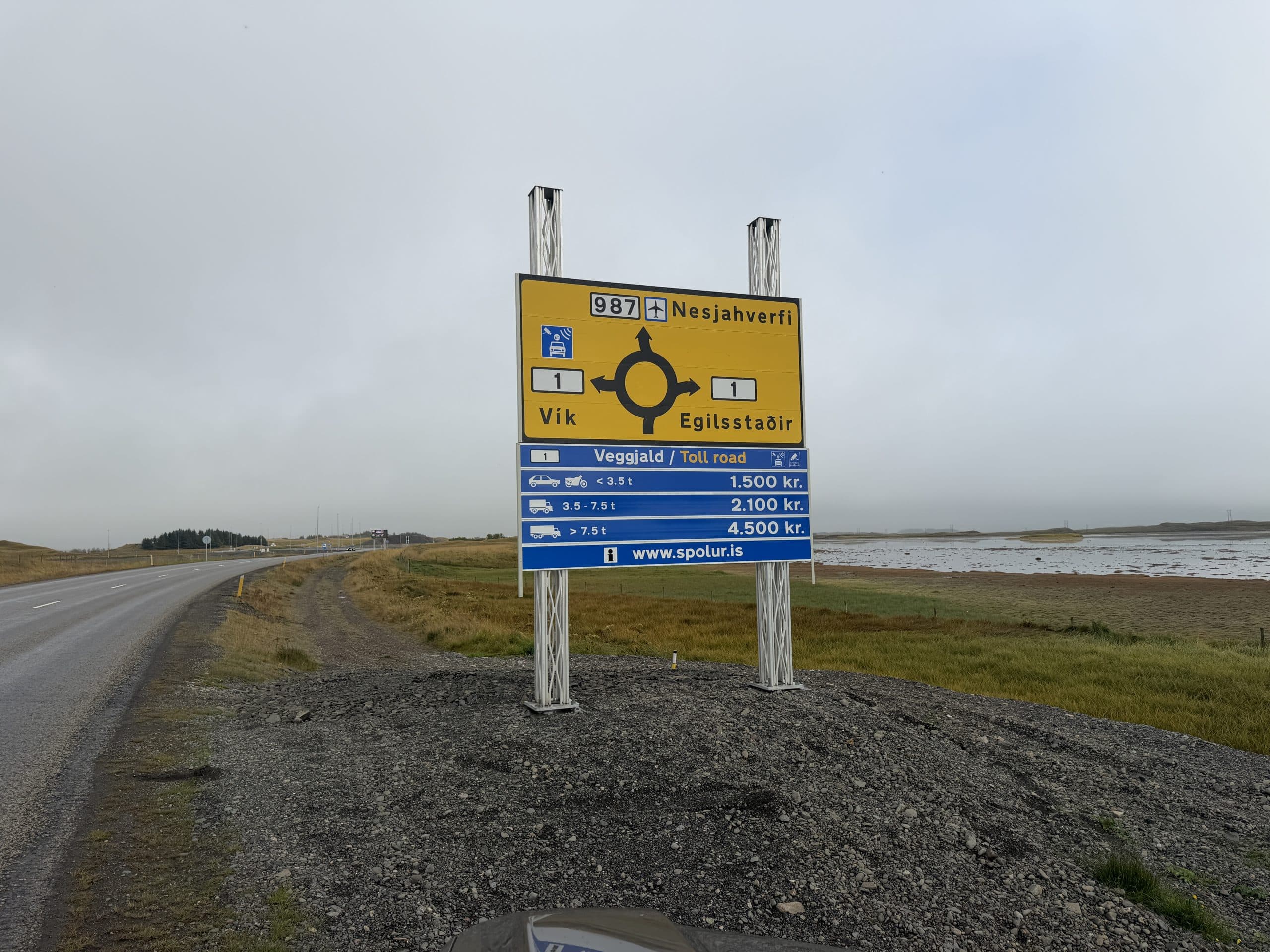 Nýr Hringvegur (1) um Hornafjörð var opnaður fyrir umferð í júní en gjaldtaka á nýja veginum hófst í september.